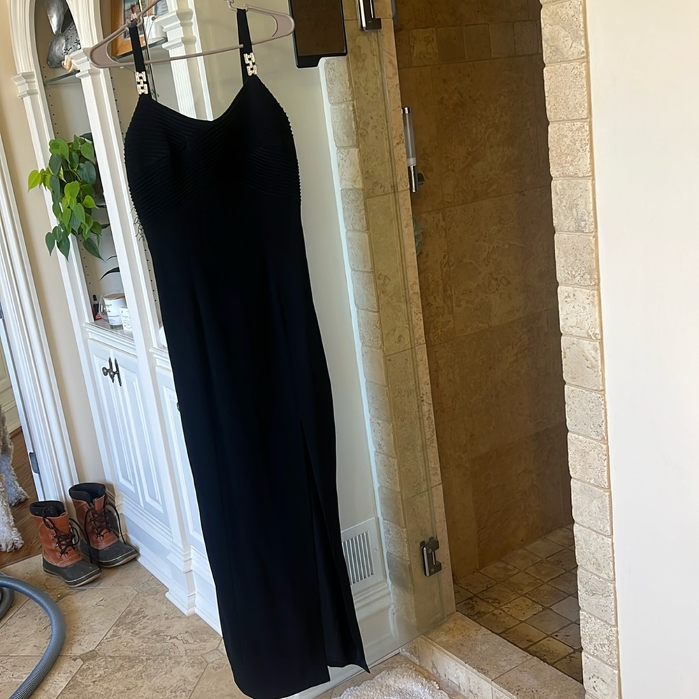 Anage size 10 black formal gown dress